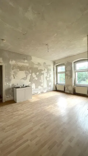 Individuelles Wohnpotenzial – 1-Zimmerwohnung im Rohbau mit viel Gestaltungsspielraum — photo 1